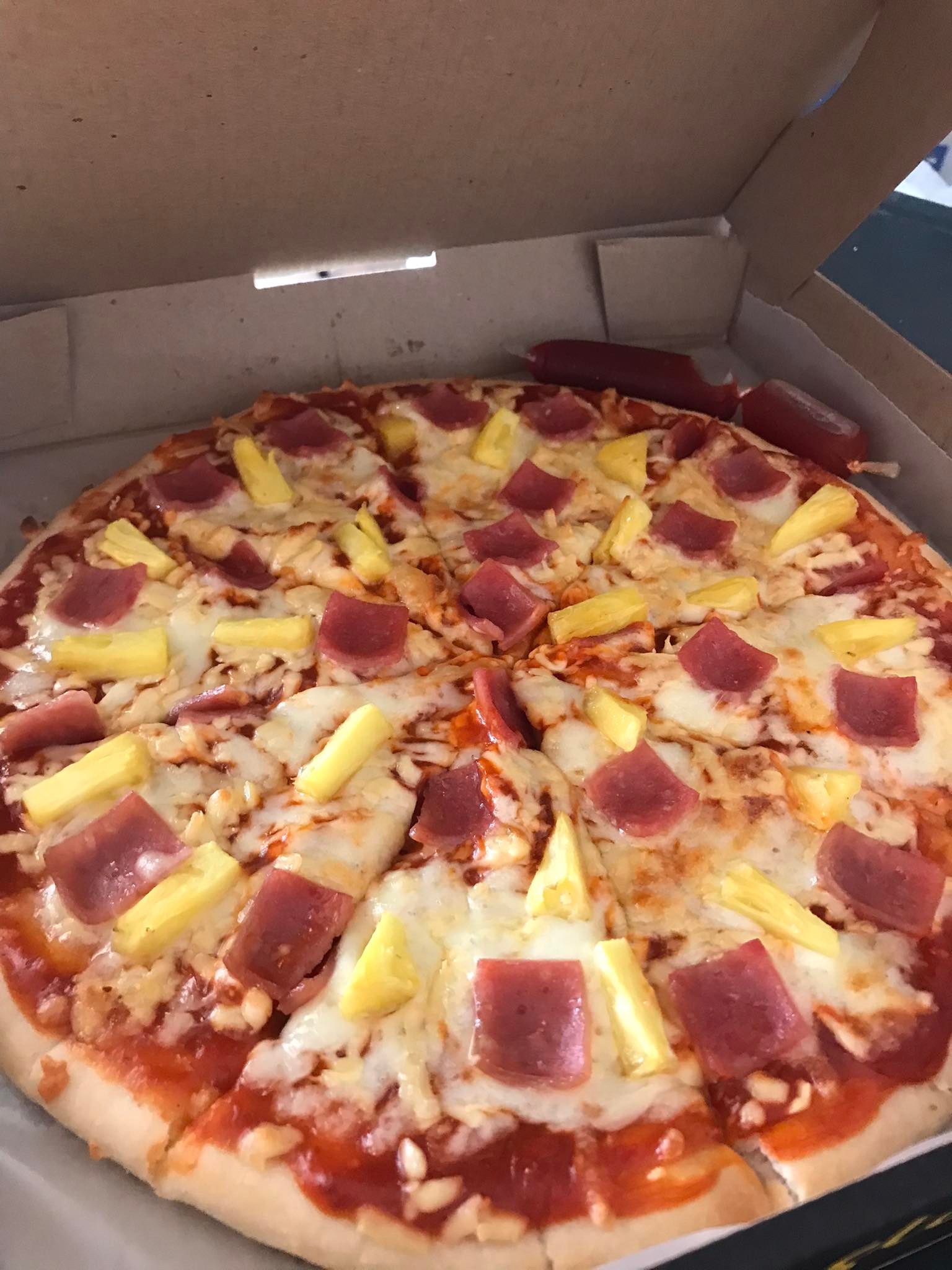 Hawaiian Pizza