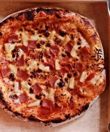Ham and Pineapple - Neapolitan-Style Pizza