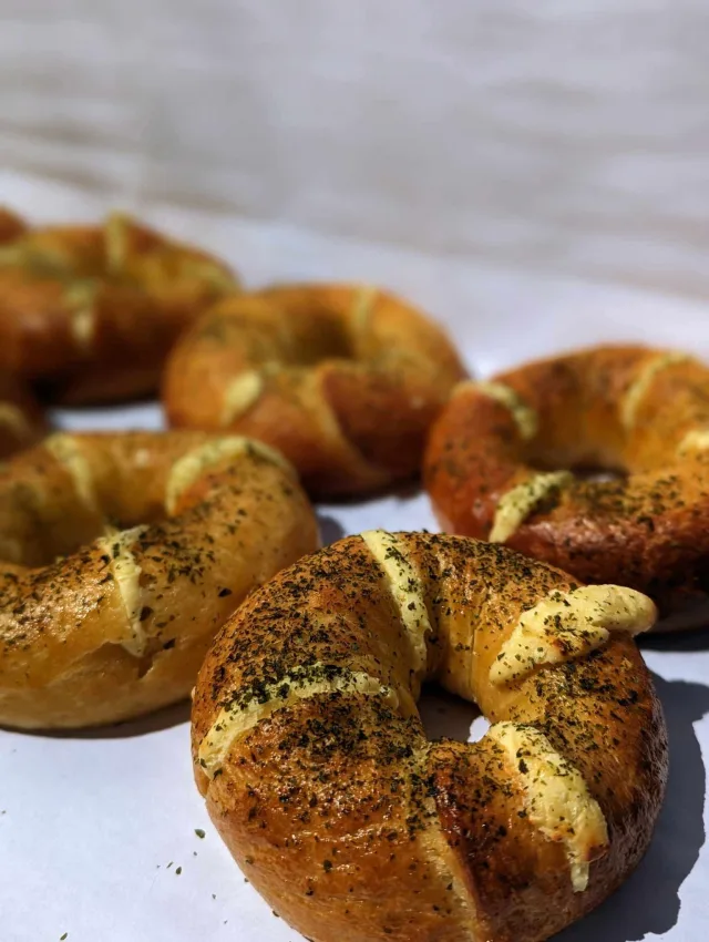 Garlic CreamCheese Bagel
