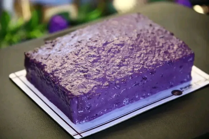 Ube Cake (Medium Rectangle)