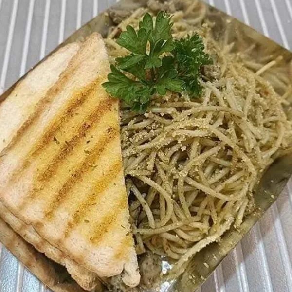 Chicken Pesto Pasta