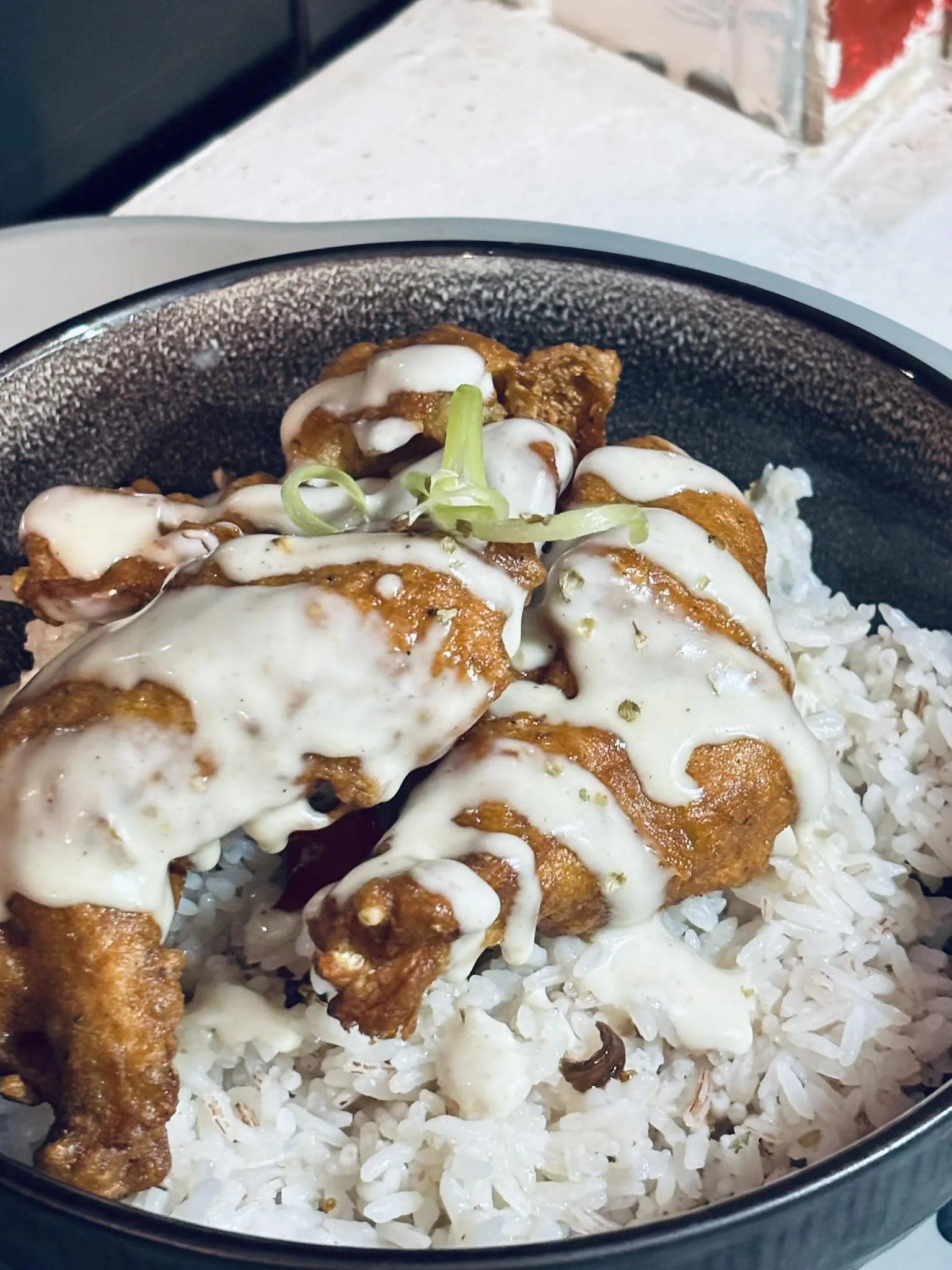 C-wings Bowl (Honey Garlic in Bluecheese)