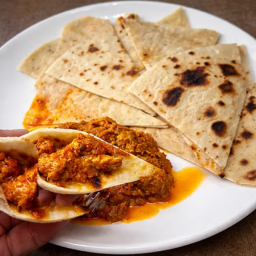 Chicken Masala with 2 Fita Bread